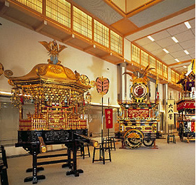 Festival Floats Exhibition Hall (Takayama Yatai Kaikan)